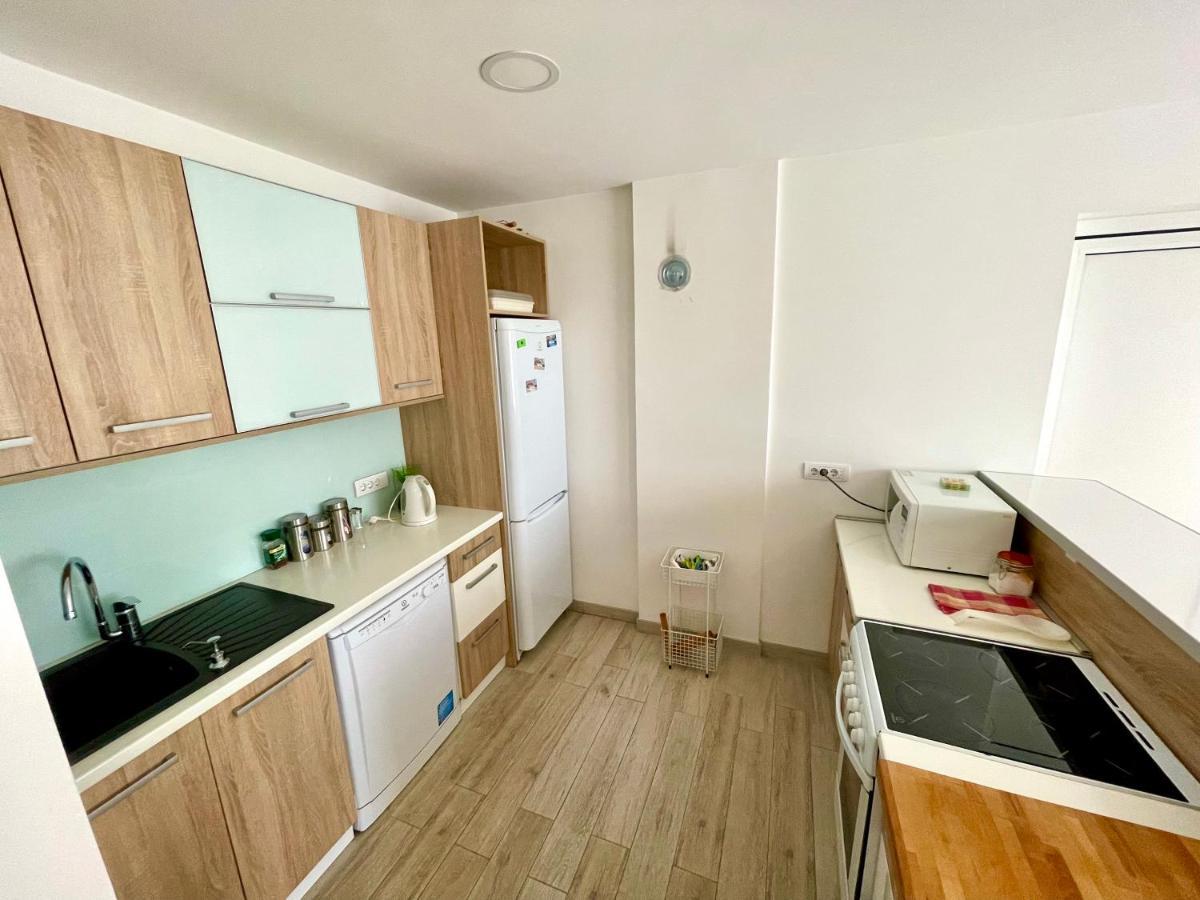 Cozy Apartments In Belgrade, Cukarica, Zeleznik, Free Parking And Wifi エクステリア 写真