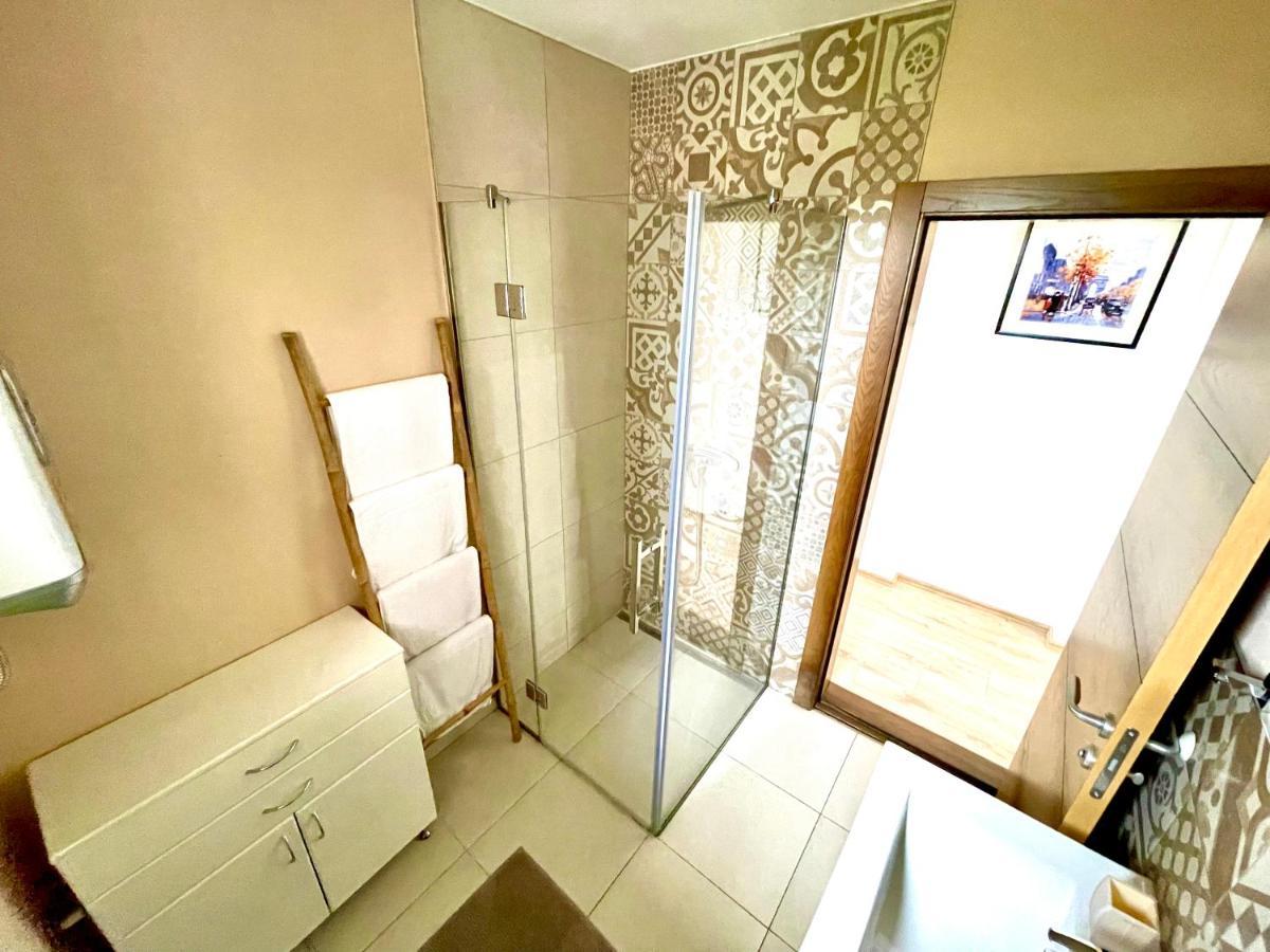Cozy Apartments In Belgrade, Cukarica, Zeleznik, Free Parking And Wifi エクステリア 写真