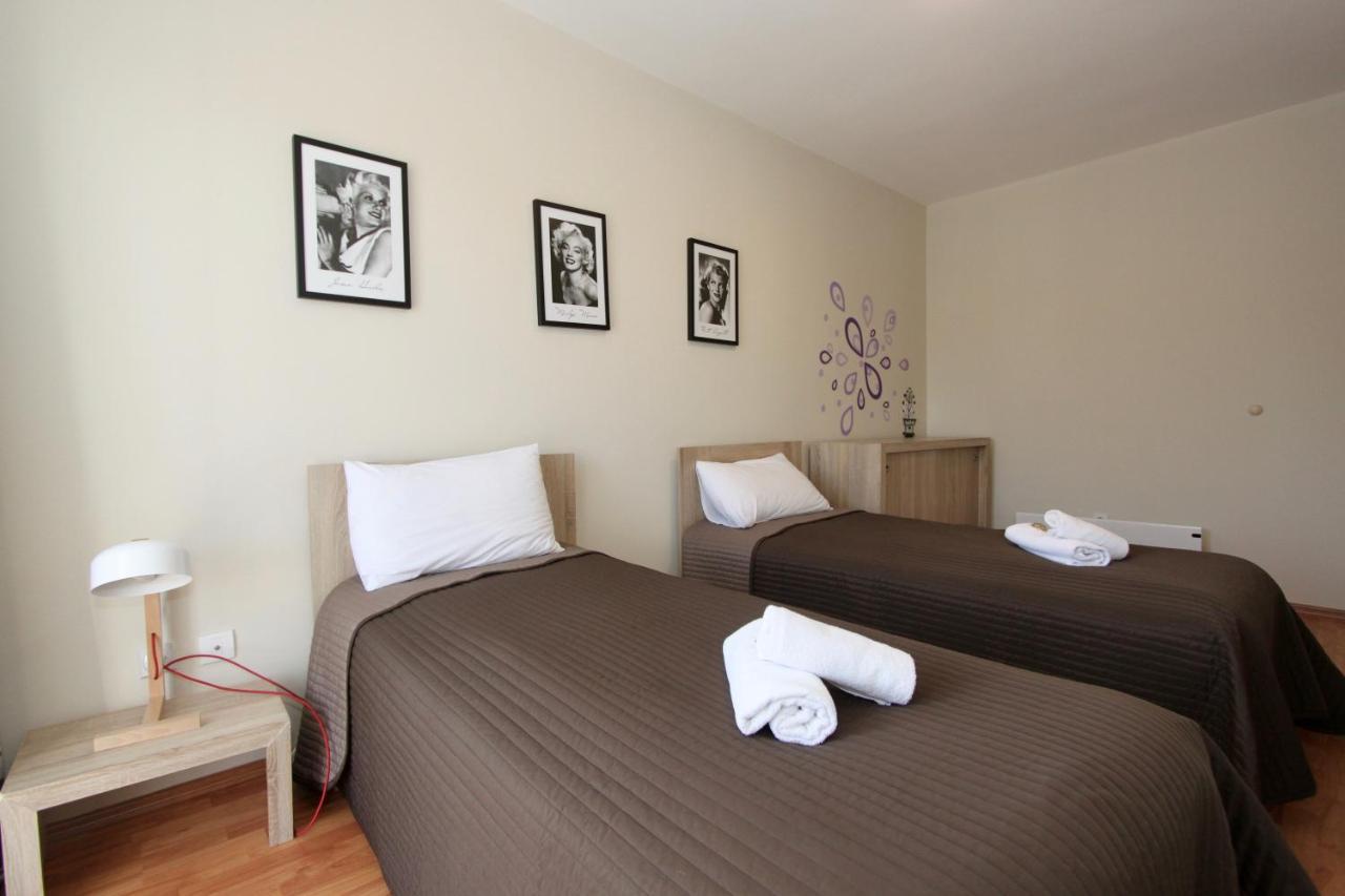 Cozy Apartments In Belgrade, Cukarica, Zeleznik, Free Parking And Wifi エクステリア 写真
