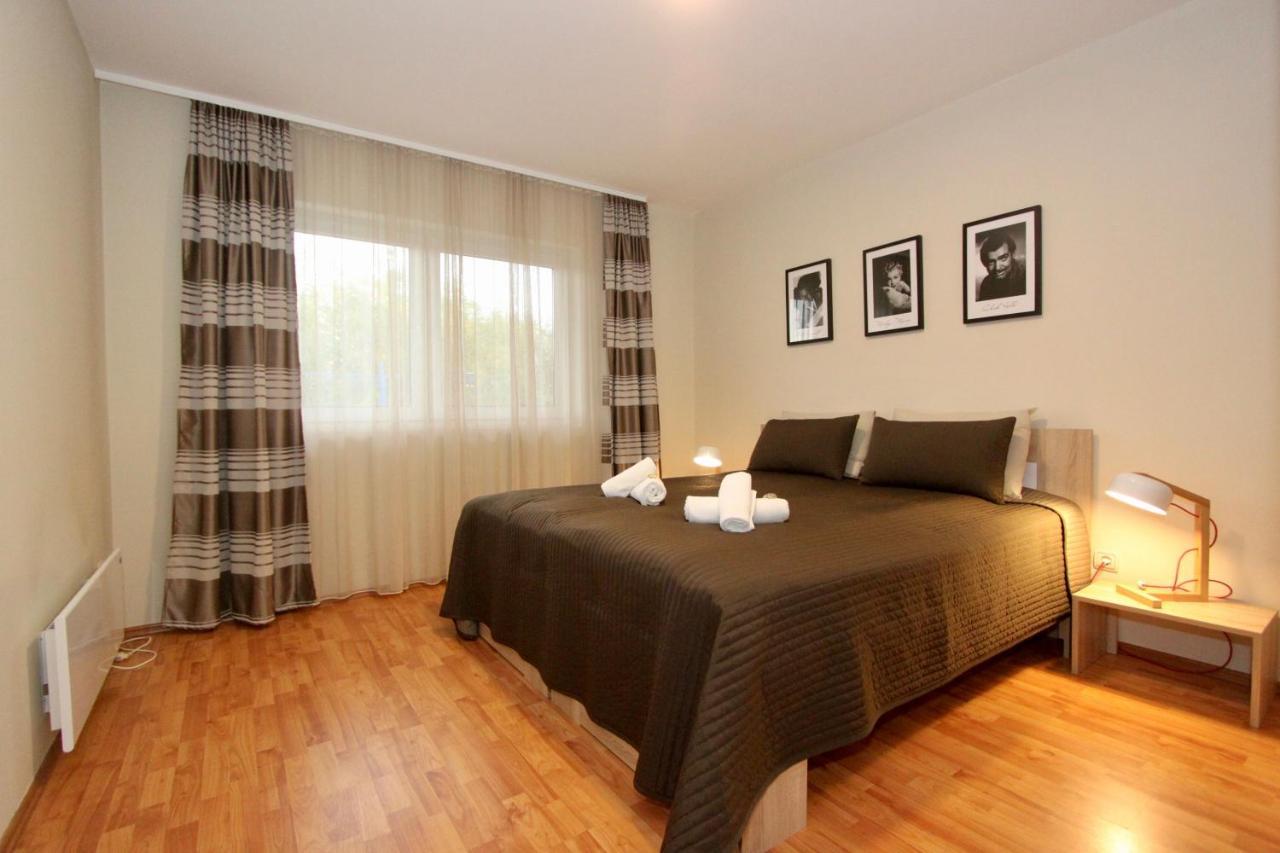 Cozy Apartments In Belgrade, Cukarica, Zeleznik, Free Parking And Wifi エクステリア 写真