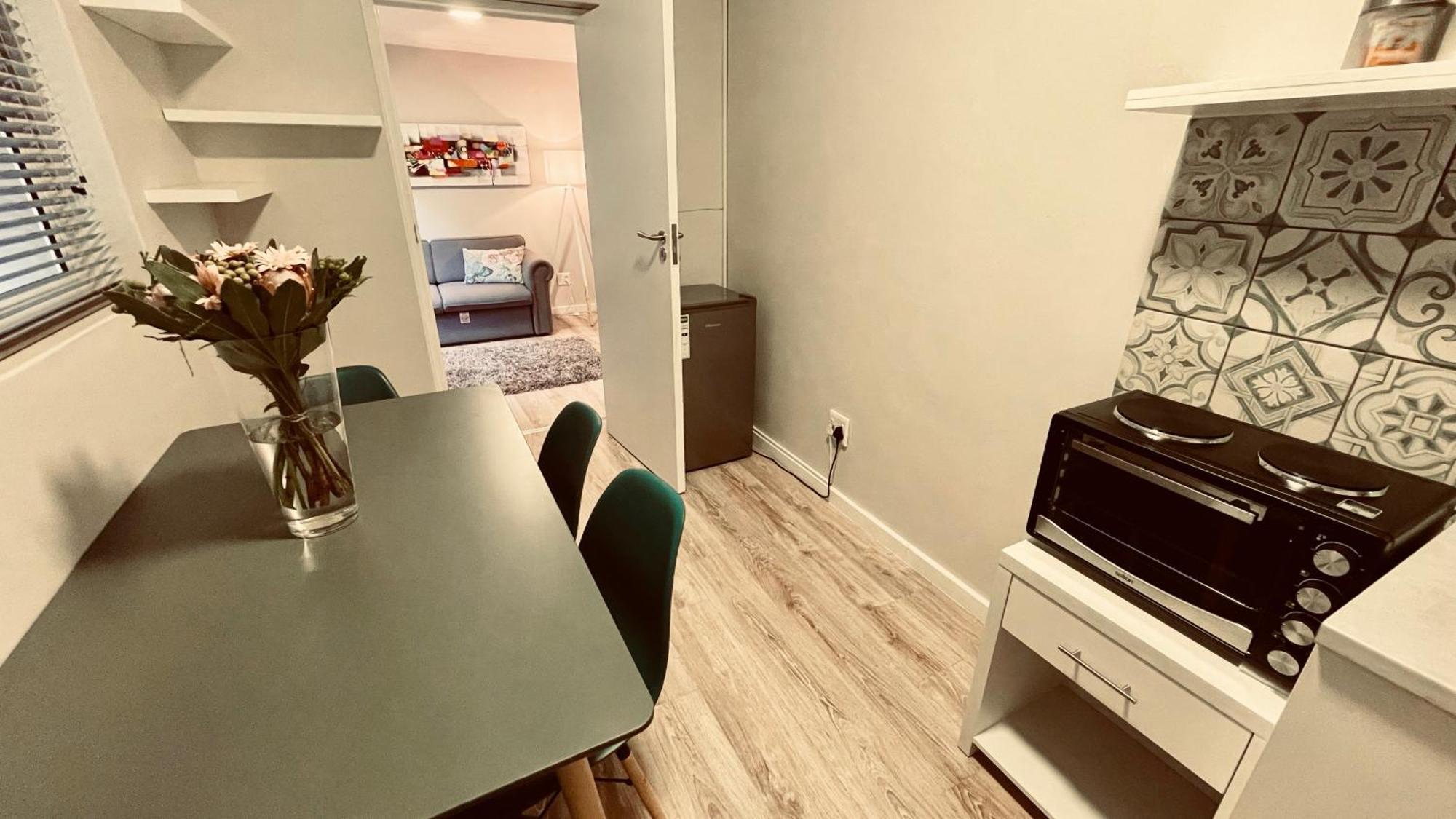 Cozy Apartments In Belgrade, Cukarica, Zeleznik, Free Parking And Wifi 部屋 写真